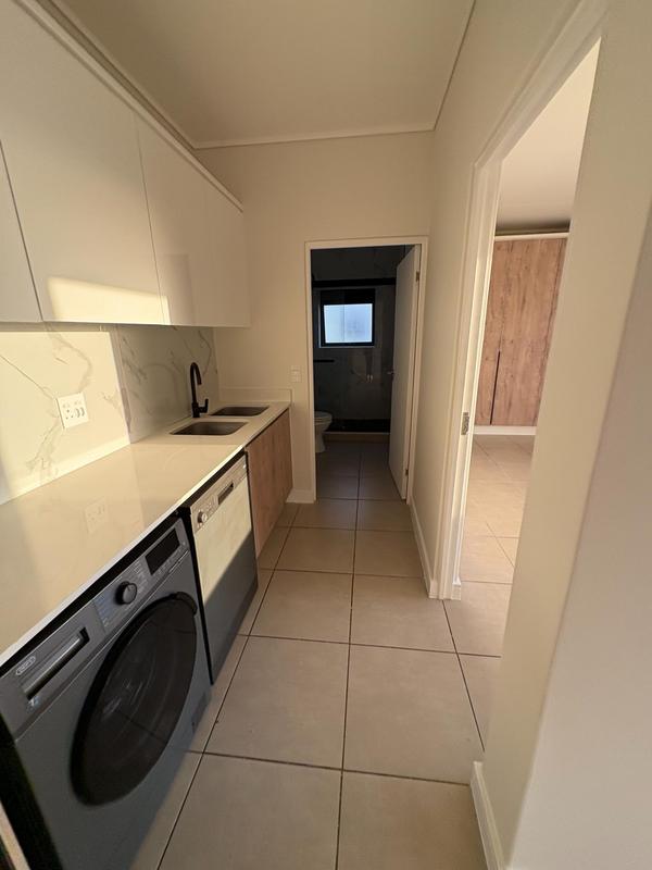 To Let 1 Bedroom Property for Rent in Richwood Western Cape